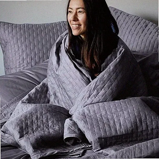 BedVoyage Luxury Viscose Bamboo - Reversible King Size Cooling Quilt Coverlet .