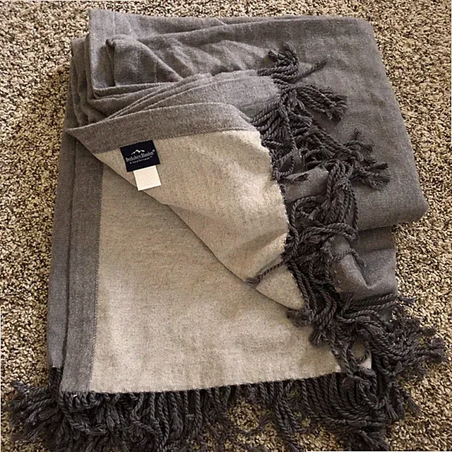 Berkshire Blanket Cashmere Bamboo Blend Fringe Throw Gray Two Tone 70x50 Soft