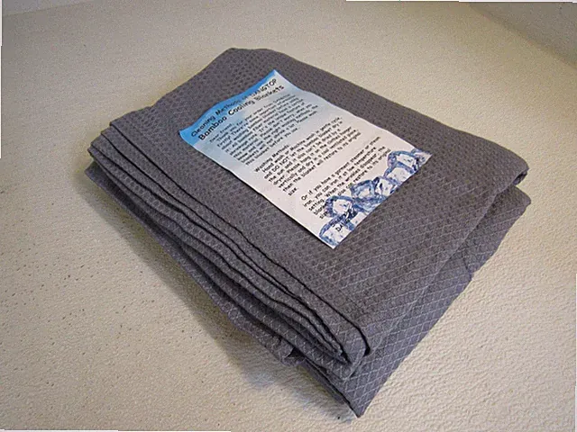 Dangtop Bamboo Cooling Blanket 90-in x 80-in Gray 100 % Bamboo Fiber