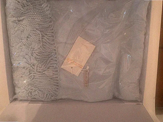 NWT Throw Blanket Light Gray Luxury Fringe Bamboo Cotton Malibu Luxxe Gift Box