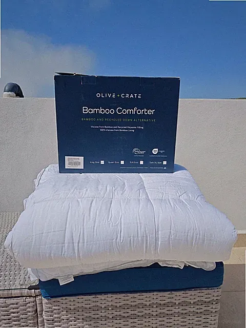 OliveCrate Soft Bamboo Comforter – Hypoallergenic, Cooling [OVERSIZE KING]