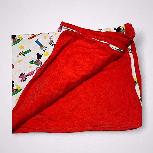 Vibrant Red Mickey Mouse Clubhouse Cartoon Character Bamboo Throw Blanket